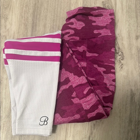 Bombshell Sportswear Pink and White Camo Leggings - Picture 3 of 7